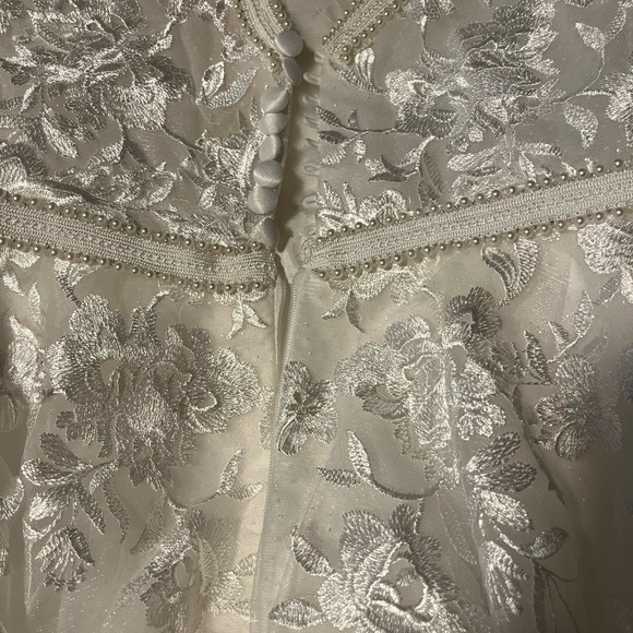 Brand new bridal dress. - Picture 11 of 13